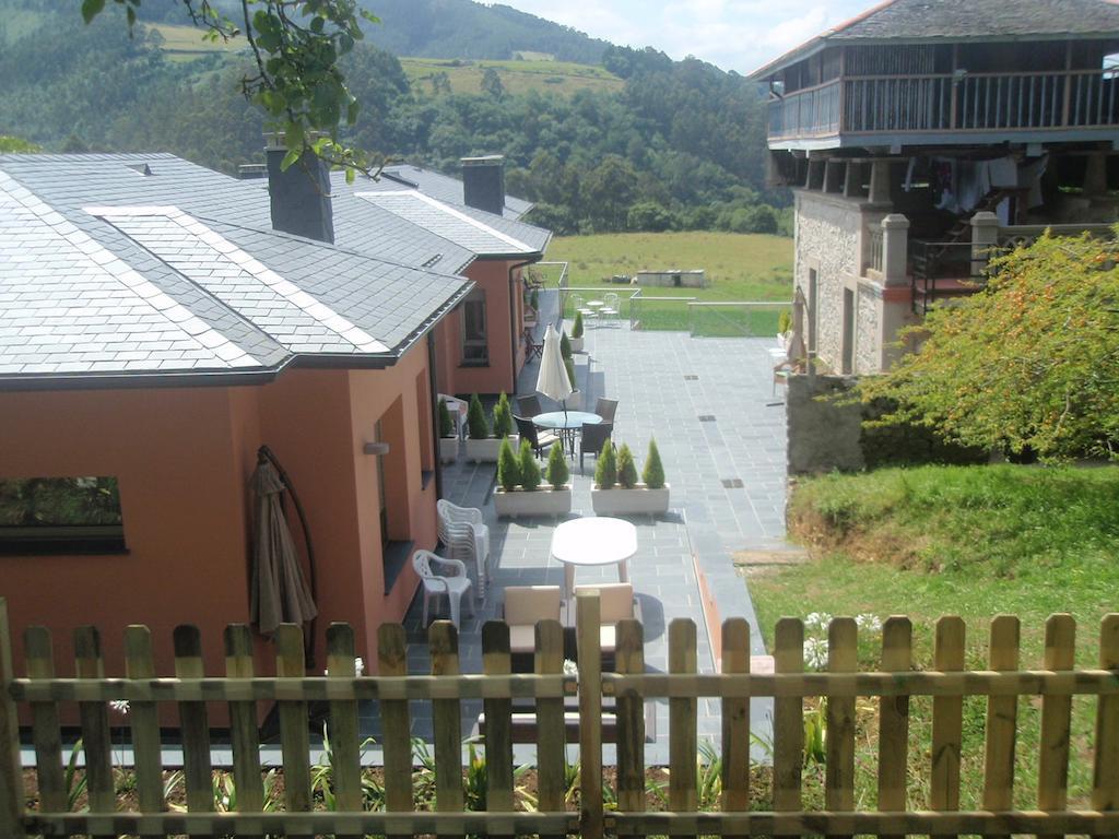 Apartamentos Arcos Del Esva Luarca Esterno foto
